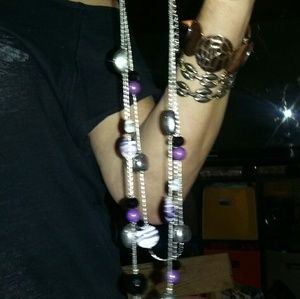 Nice new set neclace and ear ring set